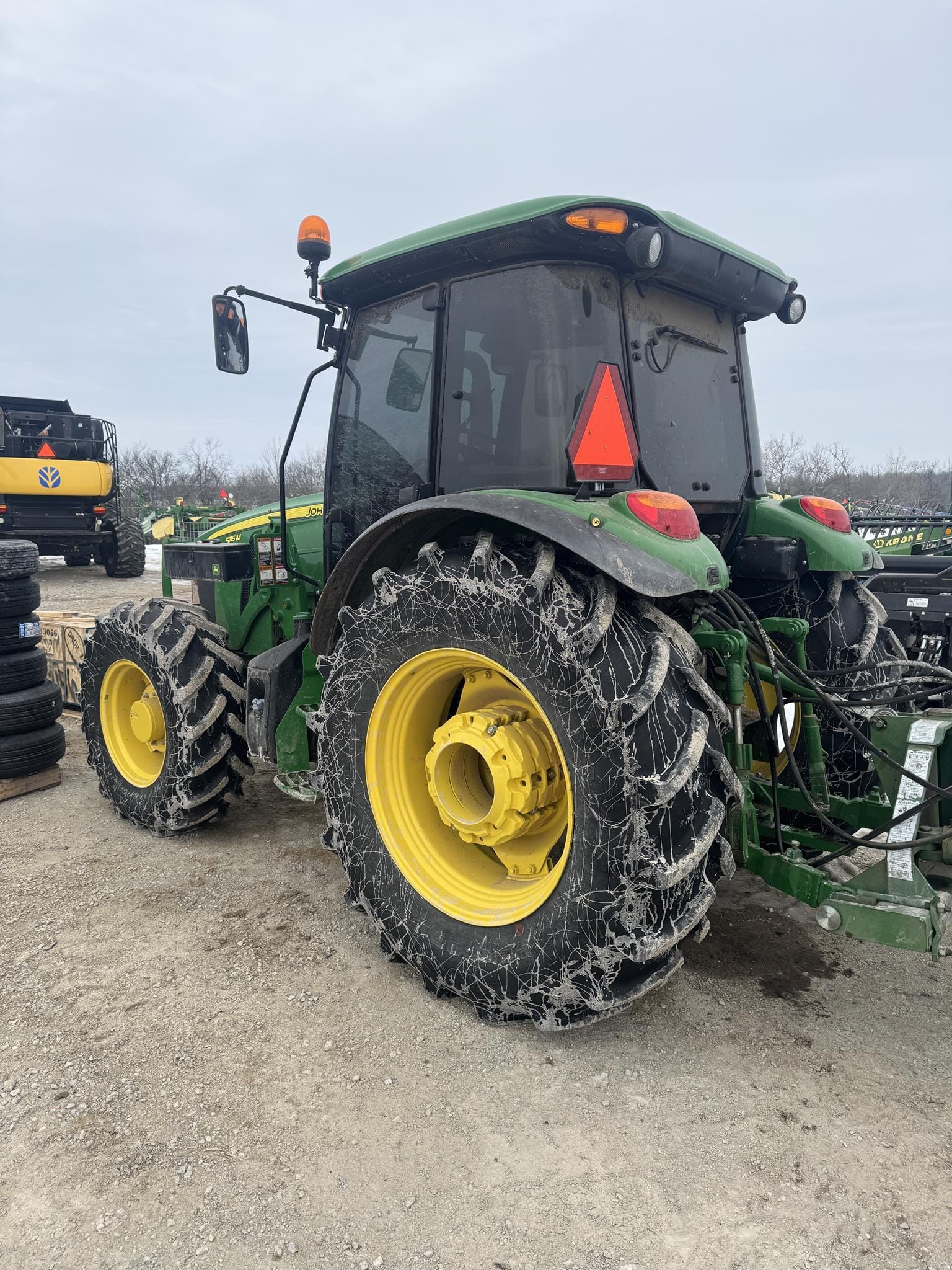 2021 John Deere 5115M Equipment Image0