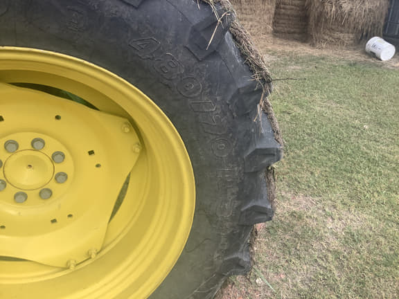 Image of John Deere 5115M equipment image 2