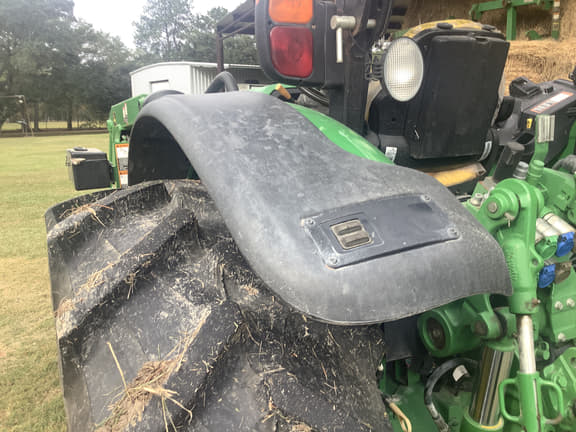 Image of John Deere 5115M equipment image 3