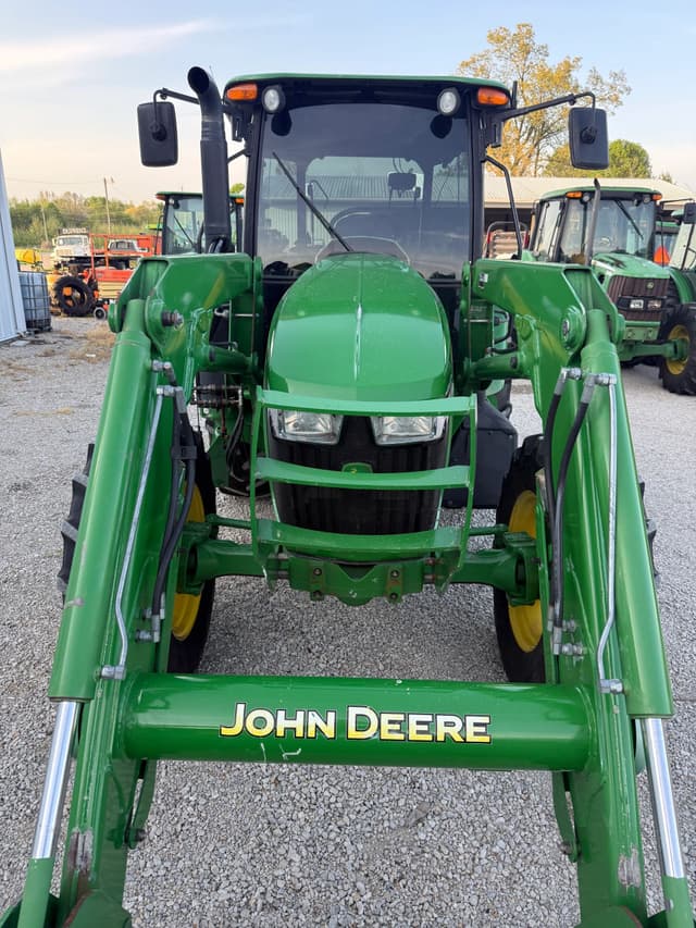 Image of John Deere 5115M equipment image 2