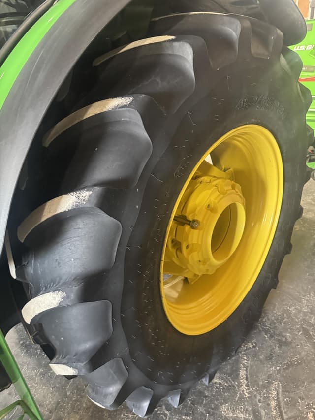 Image of John Deere 5115M equipment image 2