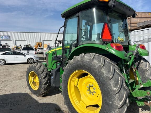 Image of John Deere 5115M equipment image 2