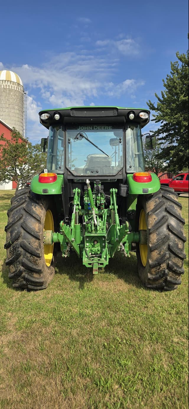 Image of John Deere 5115R equipment image 3