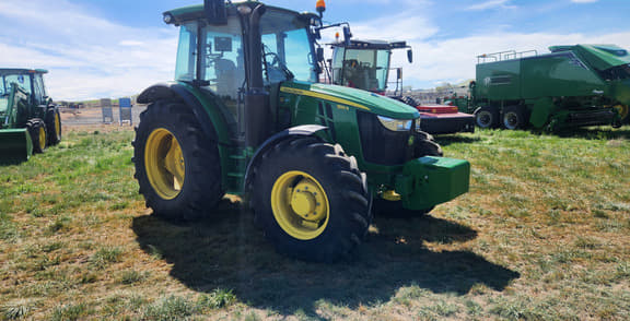 Image of John Deere 5125R equipment image 2
