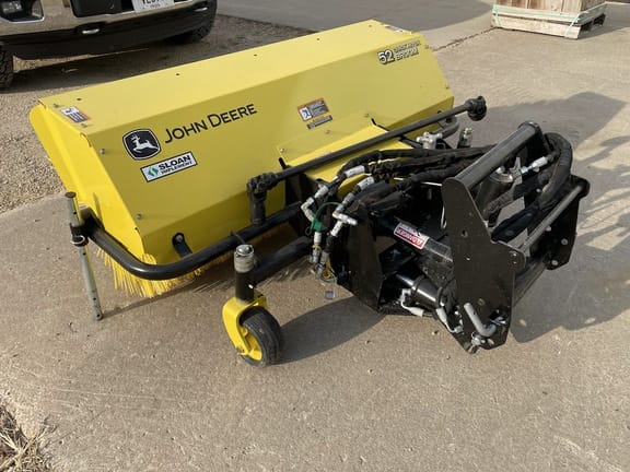 Main image John Deere 52" Broom