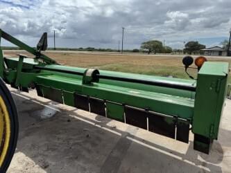 Image of John Deere 520 equipment image 4