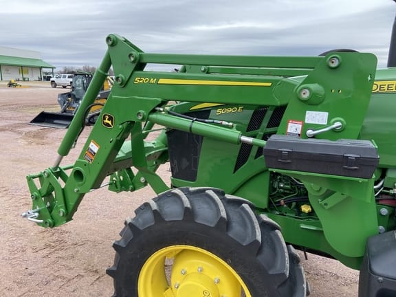 2021 John Deere 520M Image