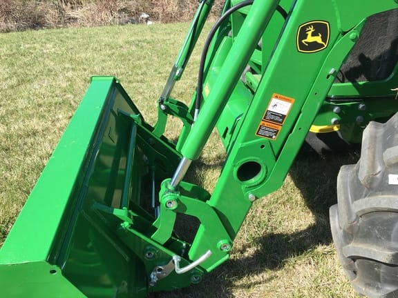 Main image John Deere 520M