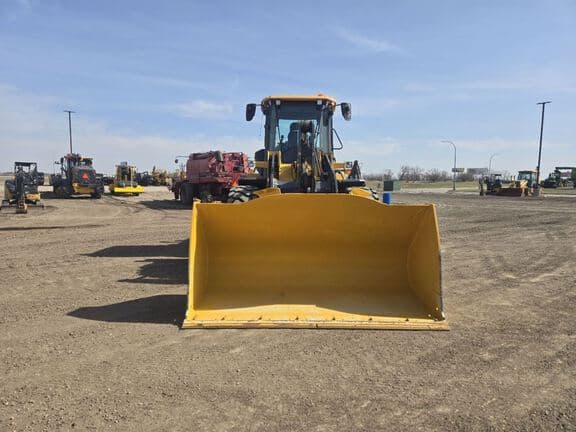 Image of John Deere 544P equipment image 1