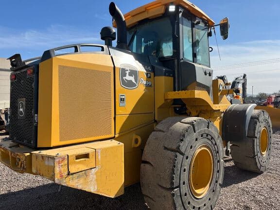 Image of John Deere 544P equipment image 4