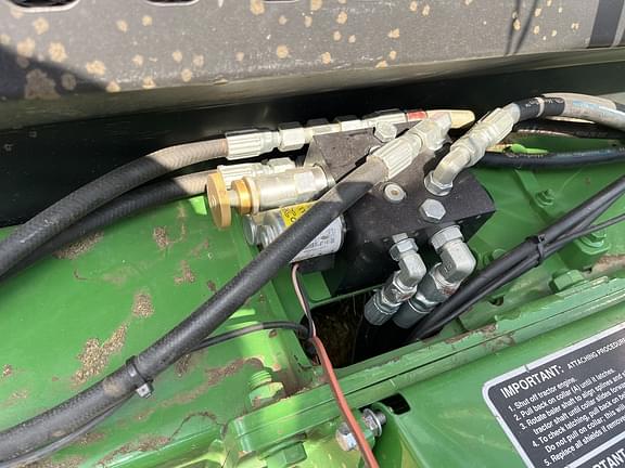 Image of John Deere 560M equipment image 2
