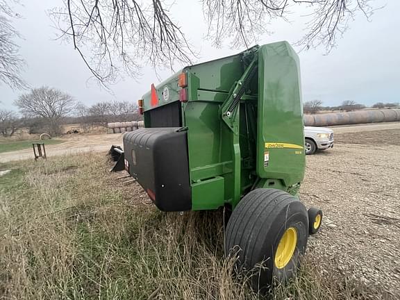 Image of John Deere 560M equipment image 4