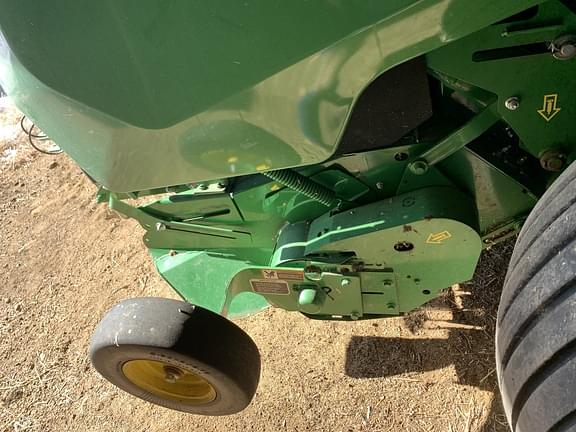 Image of John Deere 560M equipment image 4