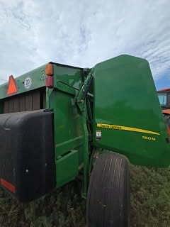 Image of John Deere 560M equipment image 2
