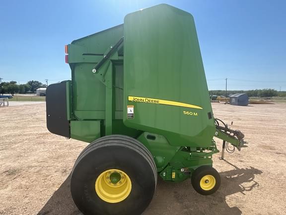 Image of John Deere 560M equipment image 4