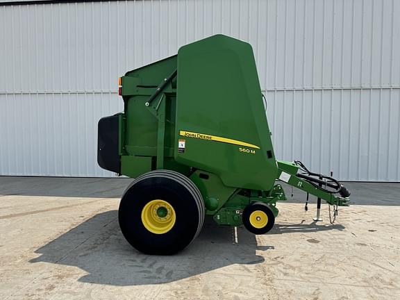 Image of John Deere 560M equipment image 4