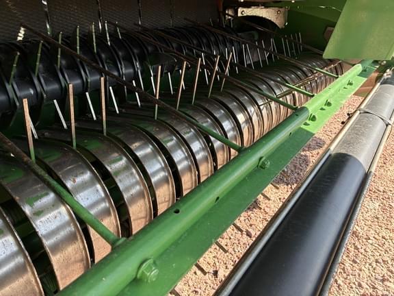Image of John Deere 560M equipment image 4