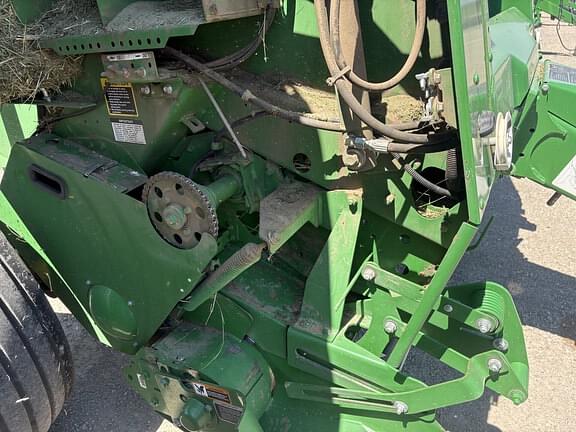 Image of John Deere 560M equipment image 3