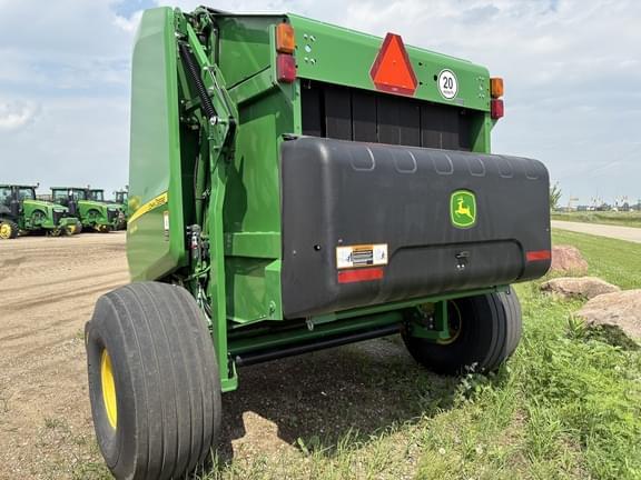Image of John Deere 560M equipment image 4