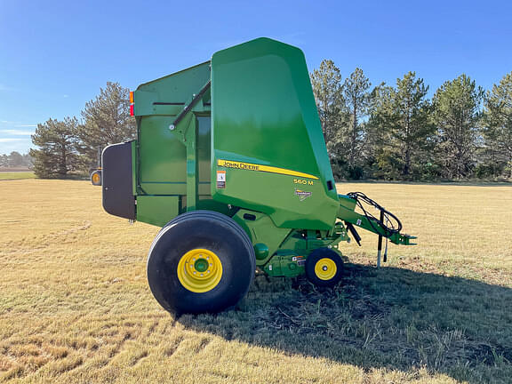 Image of John Deere 560M equipment image 3