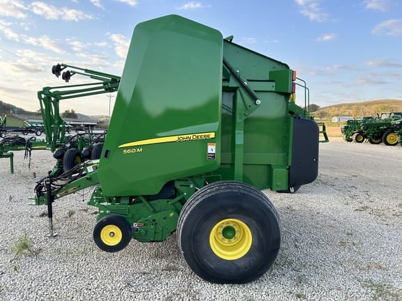 Main image John Deere 560M