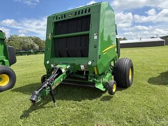 Image of John Deere 560M equipment image 4