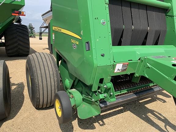 Image of John Deere 560M equipment image 4