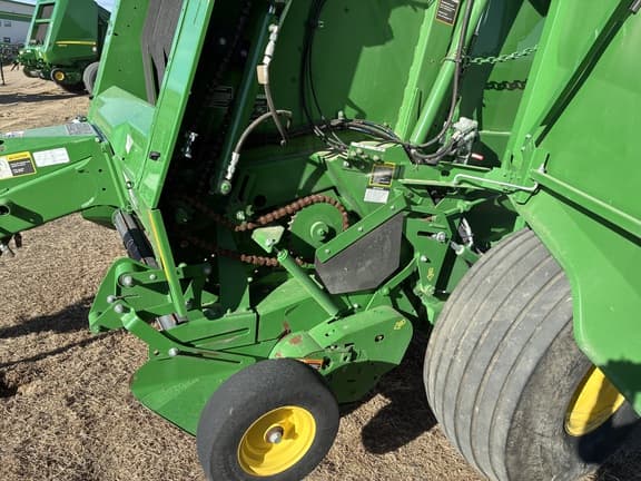 Image of John Deere 560M equipment image 3