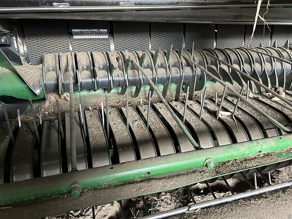 Image of John Deere 560M equipment image 3