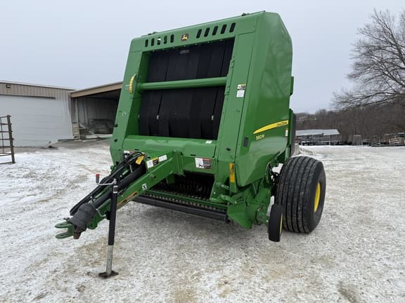 Image of John Deere 560M equipment image 2