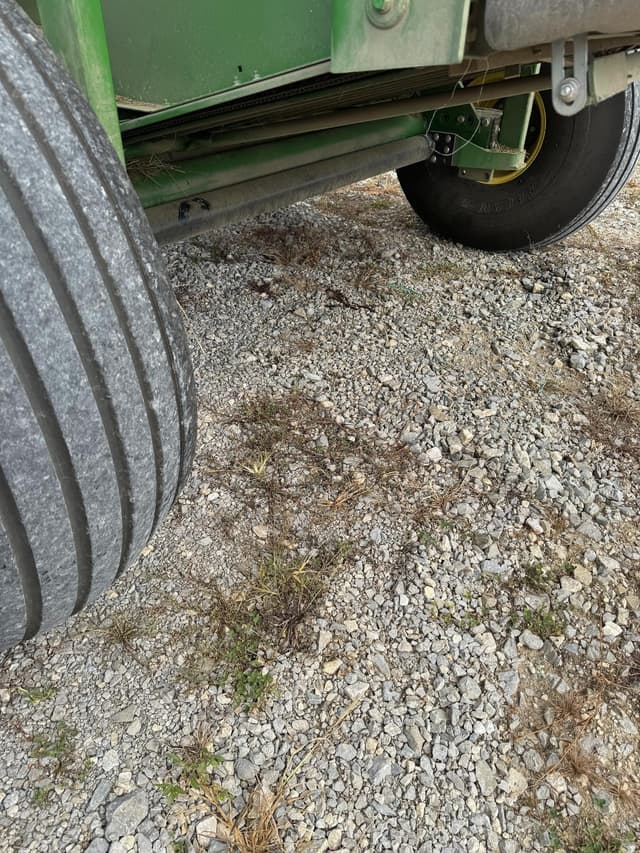 Image of John Deere 560M equipment image 3
