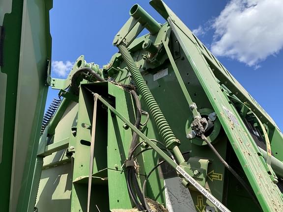 Image of John Deere 560M equipment image 4