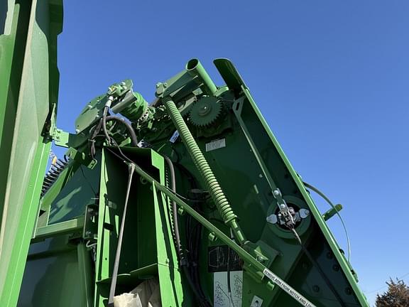 Image of John Deere 560M MegaWideHC2 equipment image 3