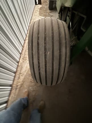 Image of John Deere 560M equipment image 4