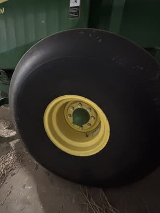 Image of John Deere 560M equipment image 3