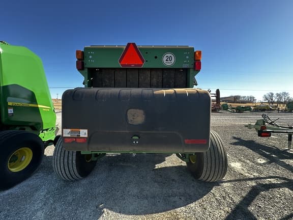 Image of John Deere 560M equipment image 4