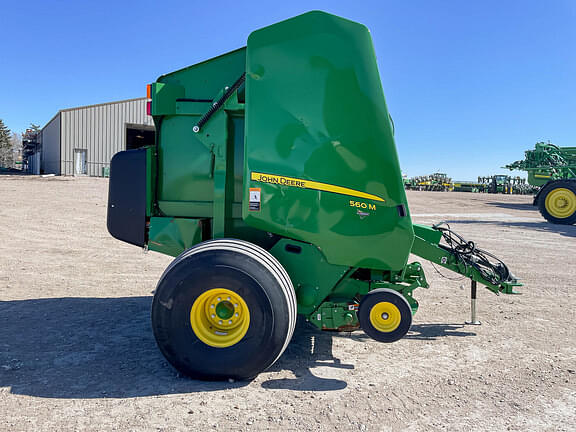 Image of John Deere 560M equipment image 3