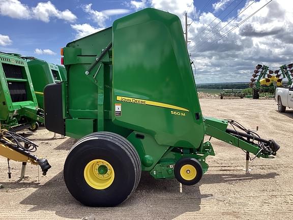 Image of John Deere 560M equipment image 4