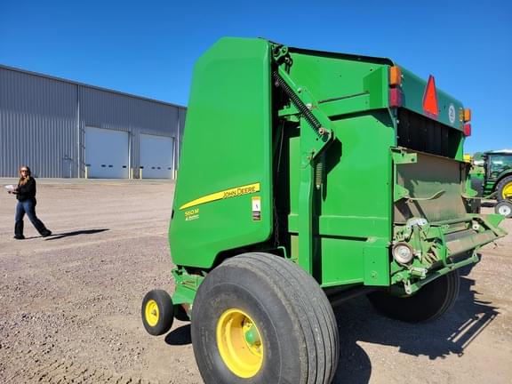 Image of John Deere 560M equipment image 1