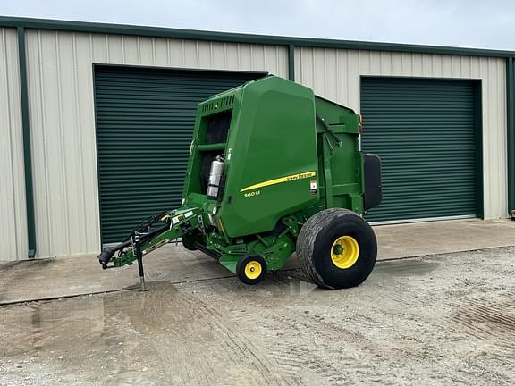 Image of John Deere 560M equipment image 1