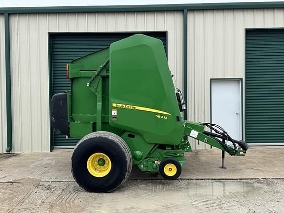 Image of John Deere 560M equipment image 3