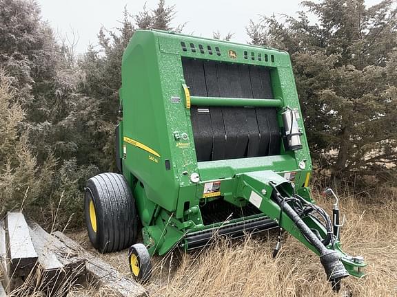 Image of John Deere 560M equipment image 1