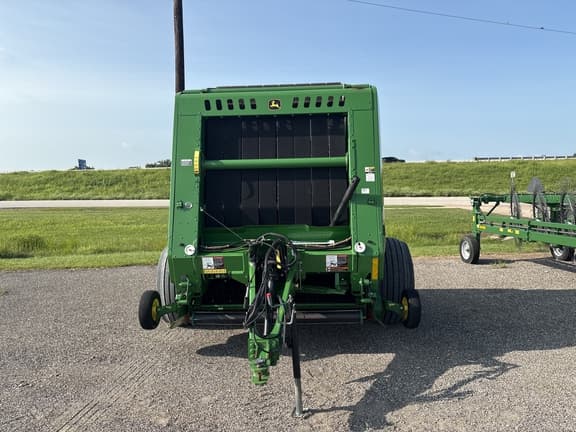 Image of John Deere 560M equipment image 3