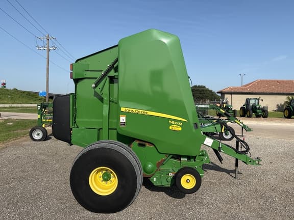 Image of John Deere 560M equipment image 2