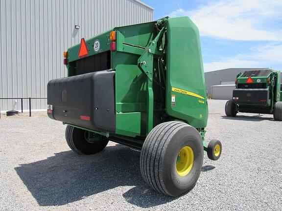 Image of John Deere 560M equipment image 4