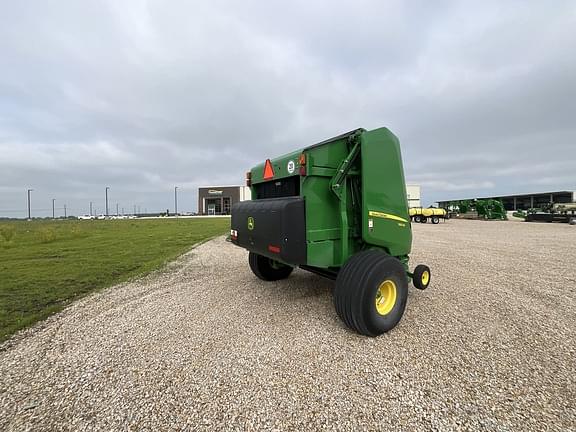 Image of John Deere 560M equipment image 4