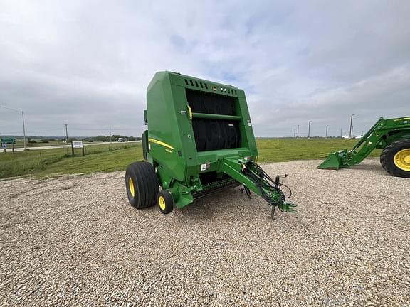 Image of John Deere 560M equipment image 2