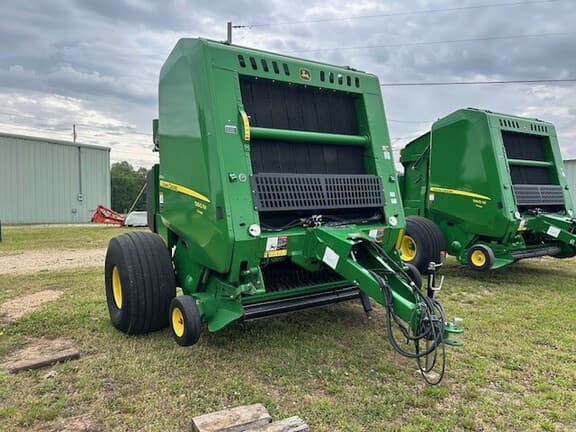 Image of John Deere 560M equipment image 2