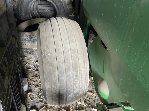 Image of John Deere 560M equipment image 1