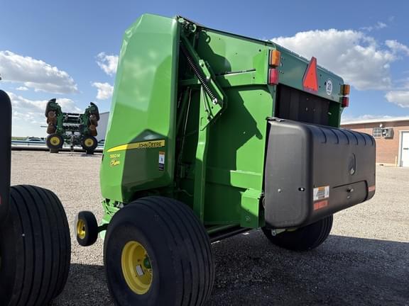 Image of John Deere 560M equipment image 3